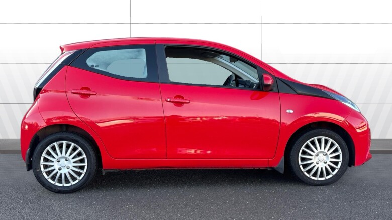 Toyota Aygo 1.0 VVT-i X-Play 5dr Petrol Hatchback